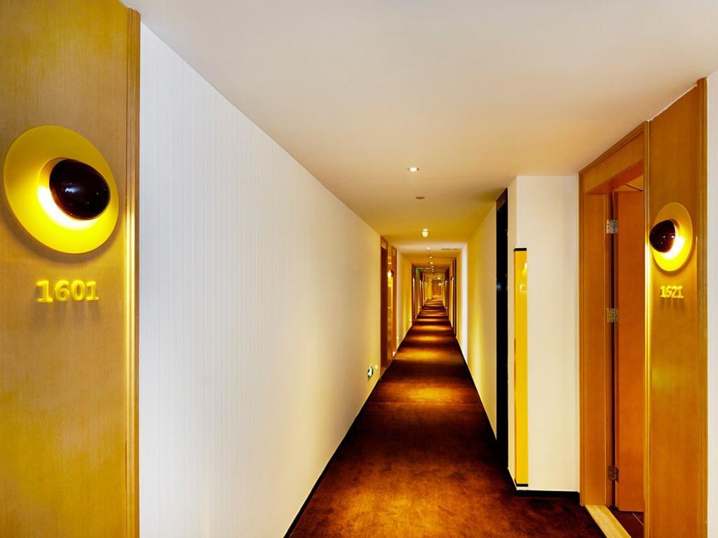 7Days Premium Chongqing Hongqihegou Hotel Room photo